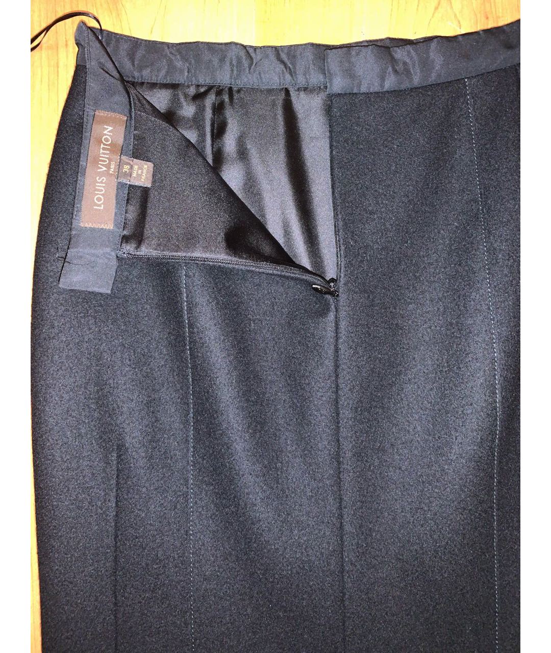LOUIS VUITTON PRE-OWNED Черная шерстяная юбка миди, фото 3