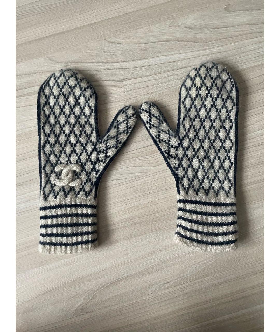 CHANEL Кашемировые варежки, фото 7