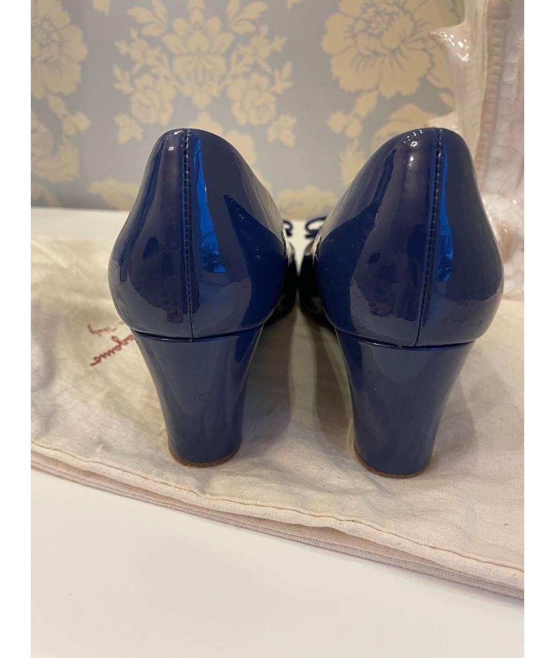 SALVATORE FERRAGAMO Синие туфли из лакированной кожи, фото 3