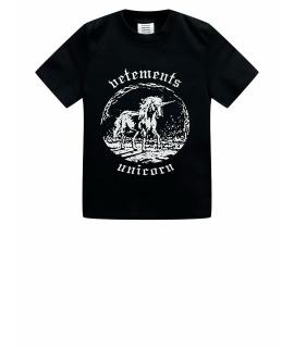 

Футболка VETEMENTS