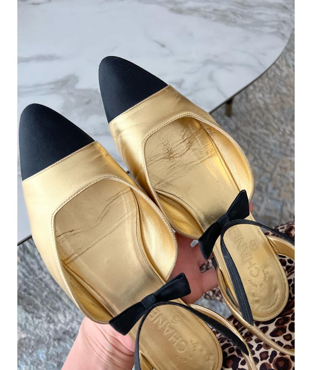 CHANEL PRE-OWNED Золотые кожаные лодочки на низком каблуке, фото 8