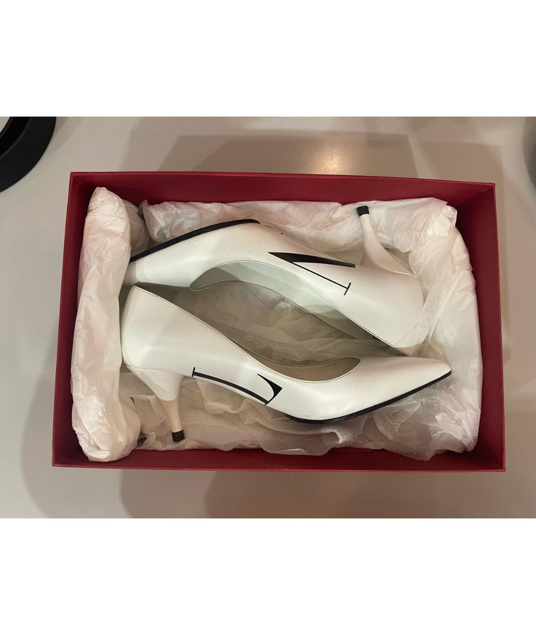VALENTINO Белые кожаные туфли, фото 2