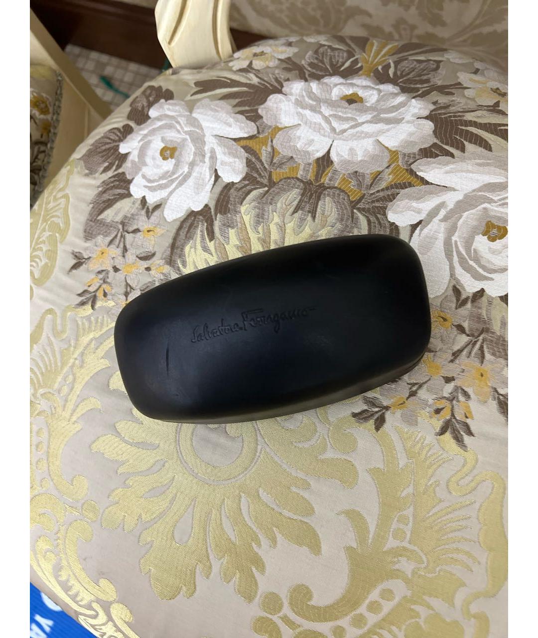 FERRAGAMO Черные пластиковые солнцезащитные очки, фото 4