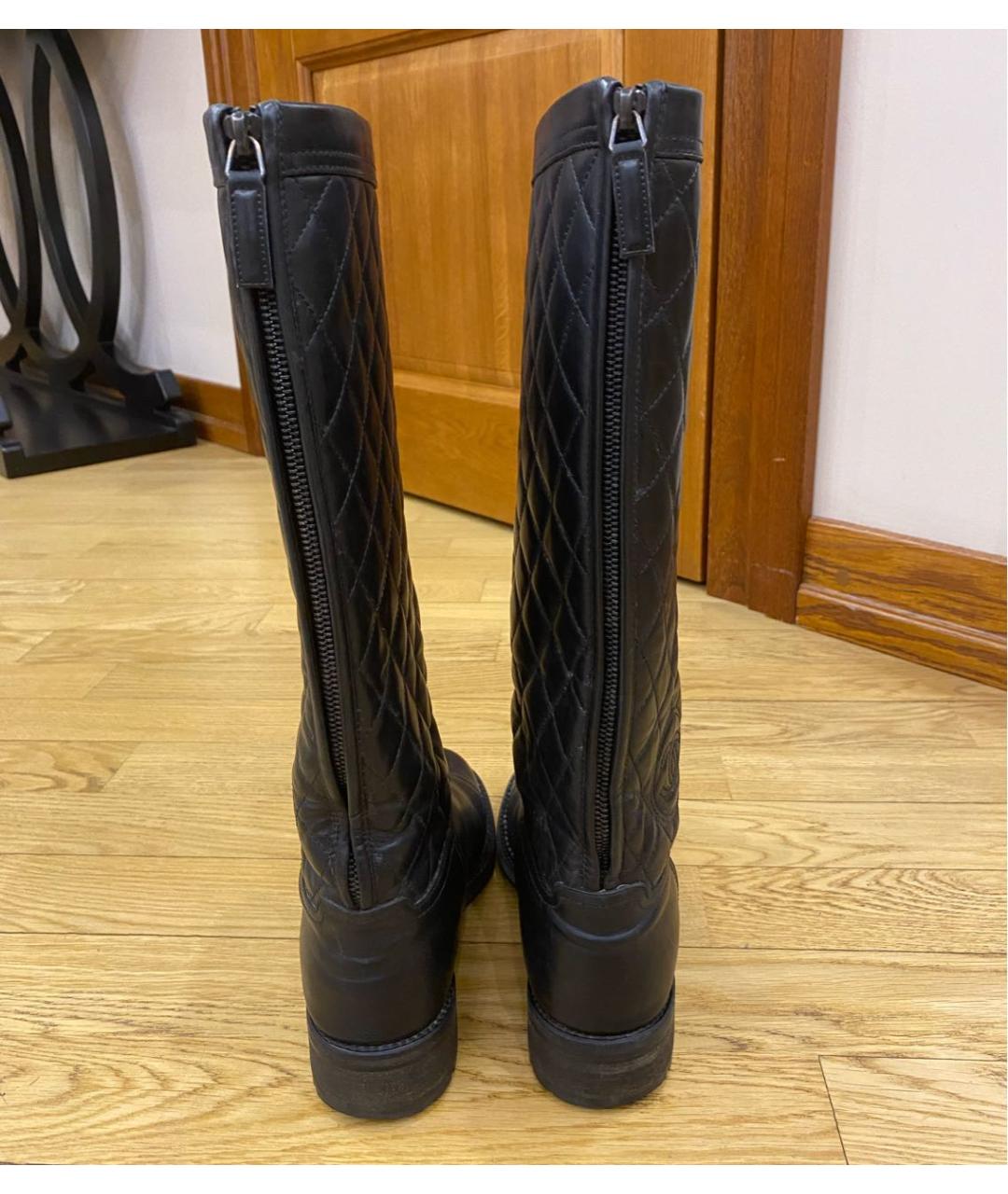 CHANEL Черные кожаные сапоги, фото 4