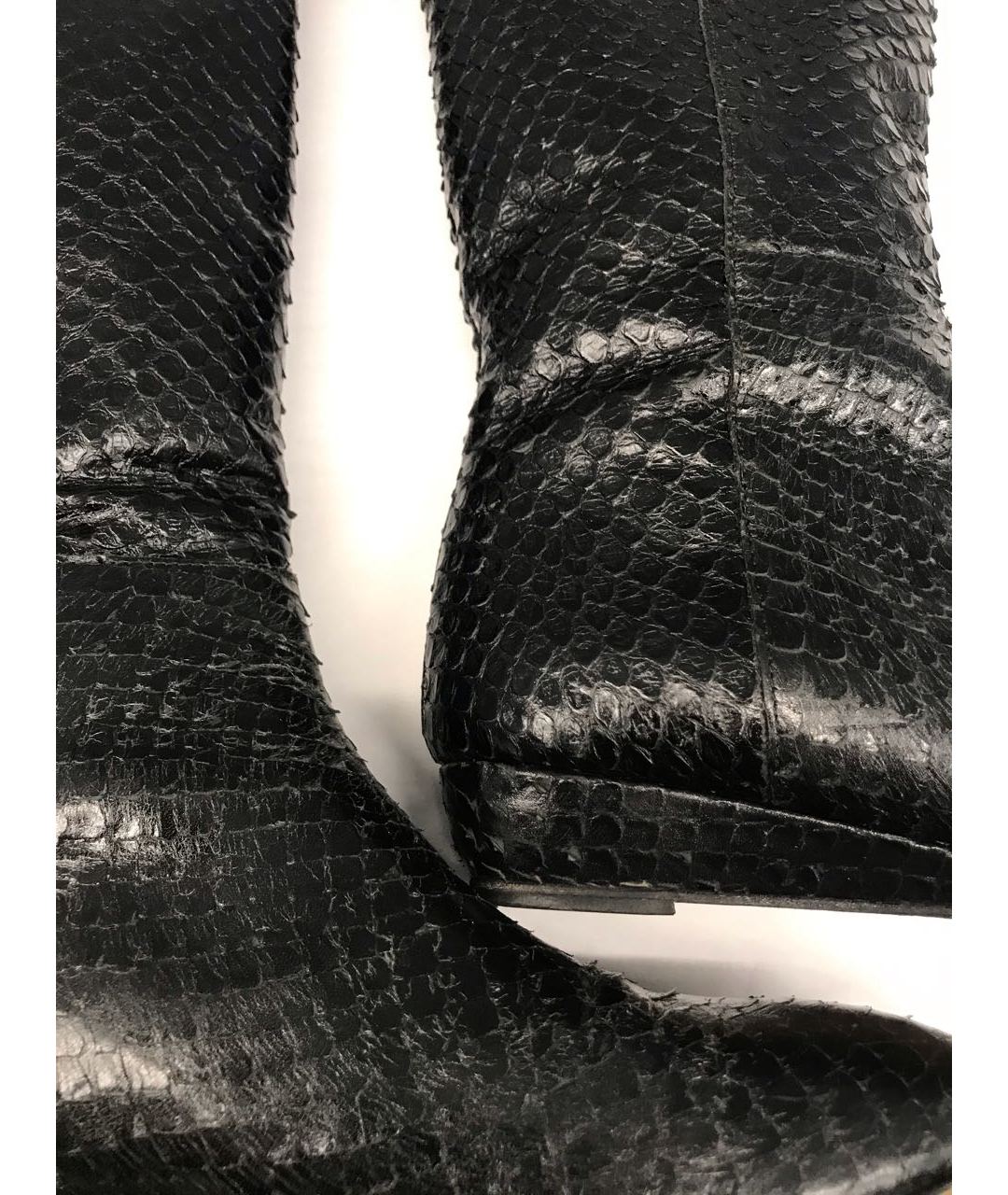 LOEFFLER RANDALL Черные сапоги из экзотической кожи, фото 4
