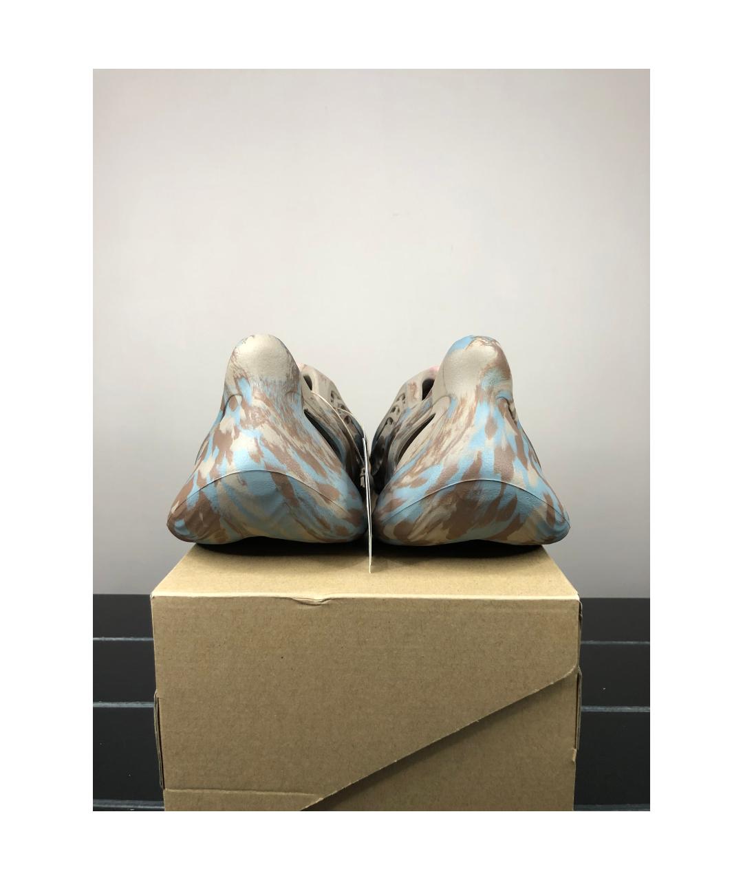 ADIDAS YEEZY Бежевые резиновые кроссовки, фото 4