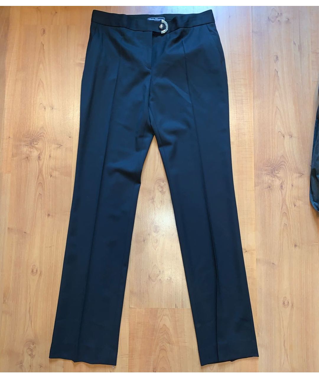 SALVATORE FERRAGAMO Черные шерстяные прямые брюки, фото 7
