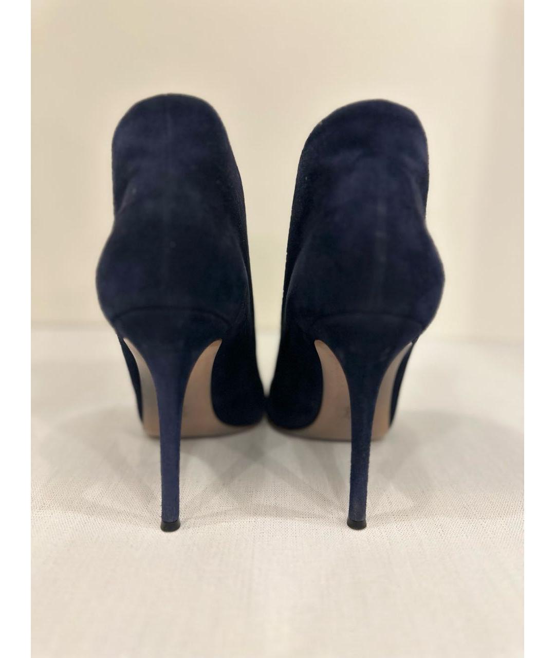 GIANVITO ROSSI Темно-синие замшевые туфли, фото 4