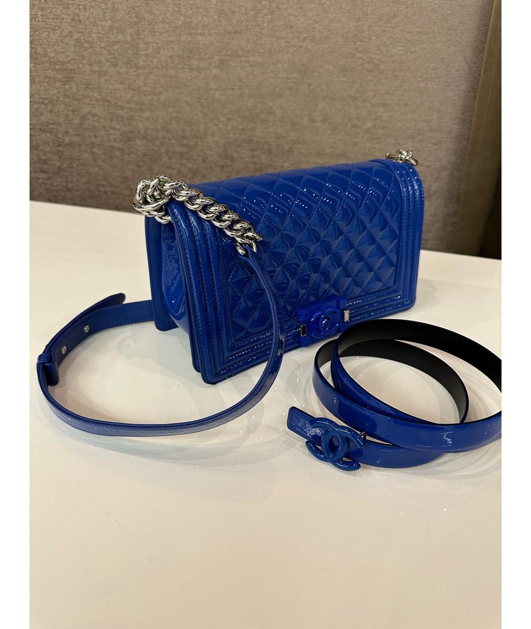 CHANEL Синяя сумка через плечо из лакированной кожи, фото 7