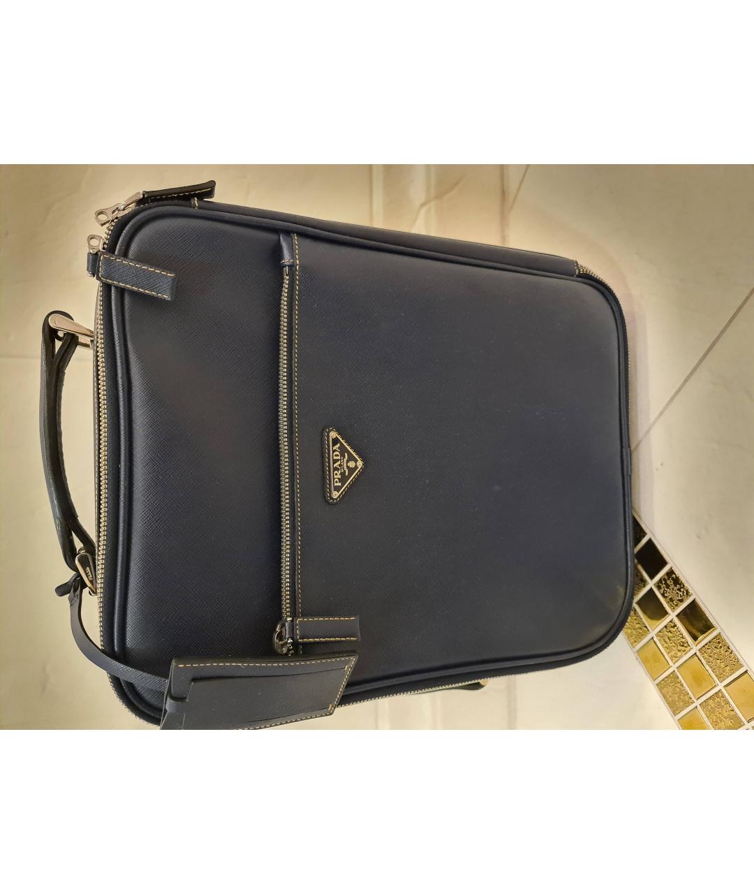 PRADA Темно-синий кожаный чемодан, фото 3