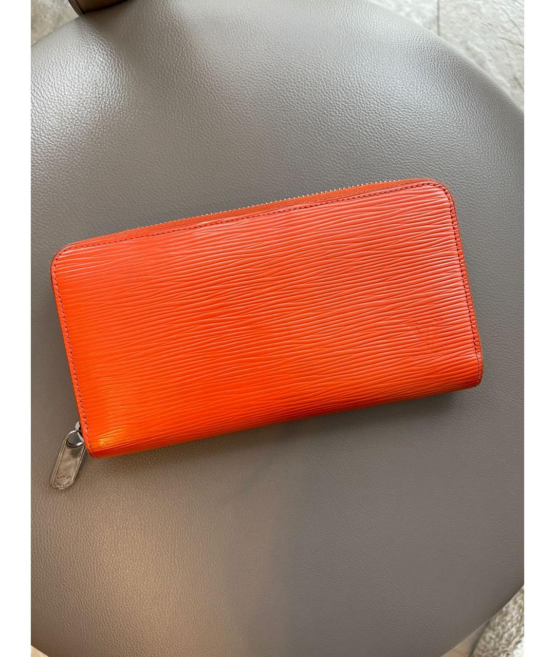 LOUIS VUITTON PRE-OWNED Оранжевый кожаный кошелек, фото 8