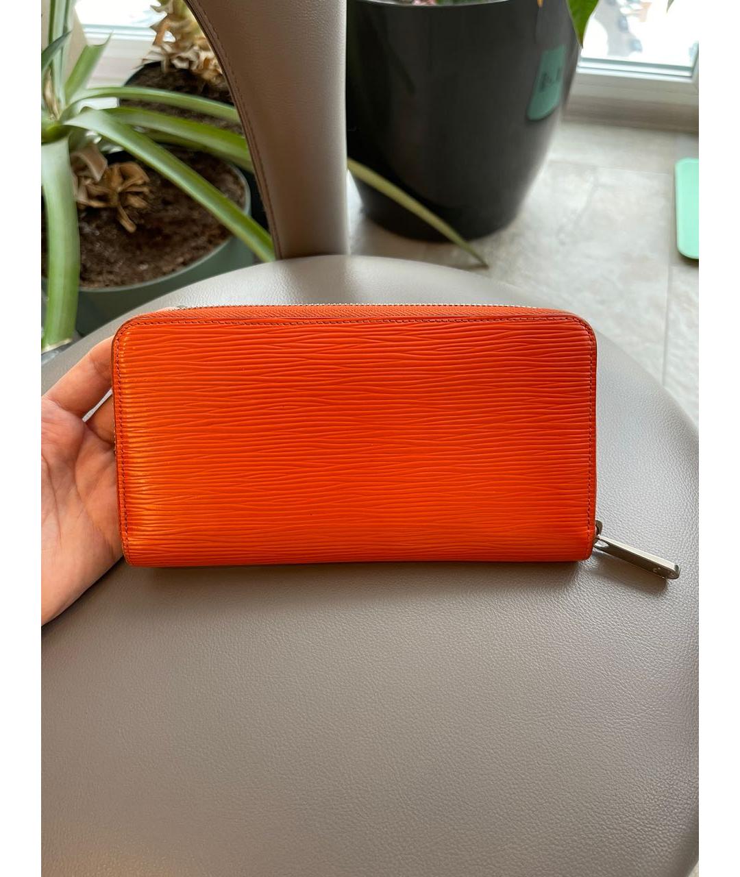LOUIS VUITTON PRE-OWNED Оранжевый кожаный кошелек, фото 3