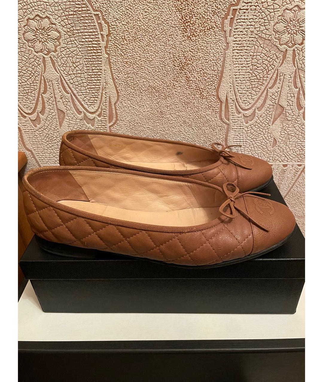 CHANEL Коричневые кожаные балетки, фото 6