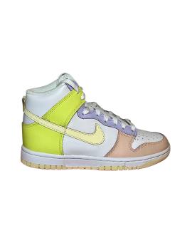 

Кроссовки NIKE
