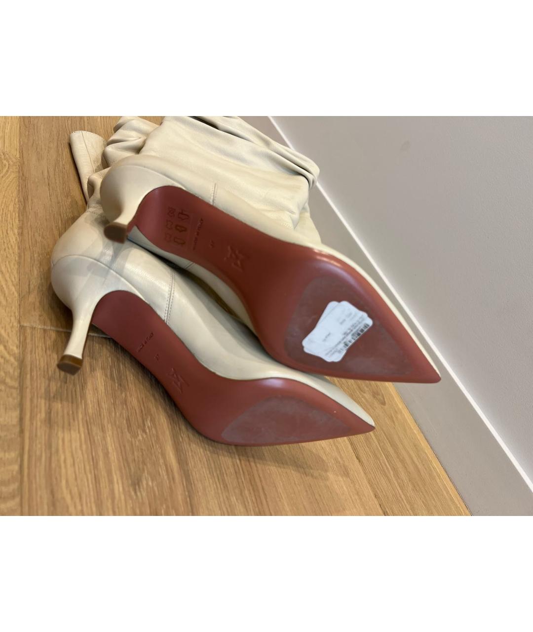 Amina Muaddi Белые кожаные ботфорты, фото 5