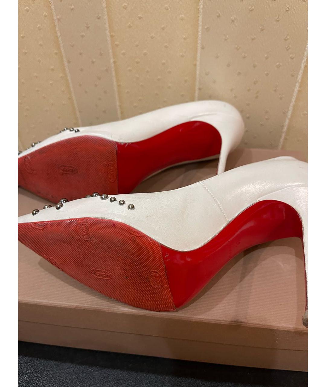 CHRISTIAN LOUBOUTIN Белые кожаные туфли, фото 5