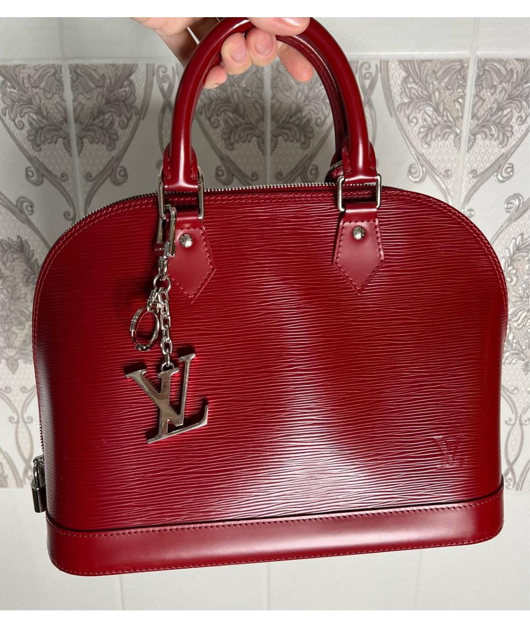 LOUIS VUITTON Красная кожаная сумка с короткими ручками, фото 5
