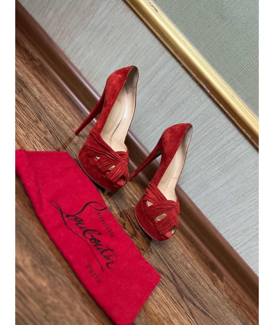 CHRISTIAN LOUBOUTIN Красные замшевые туфли, фото 7