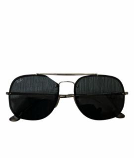 

Солнцезащитные очки RAY BAN