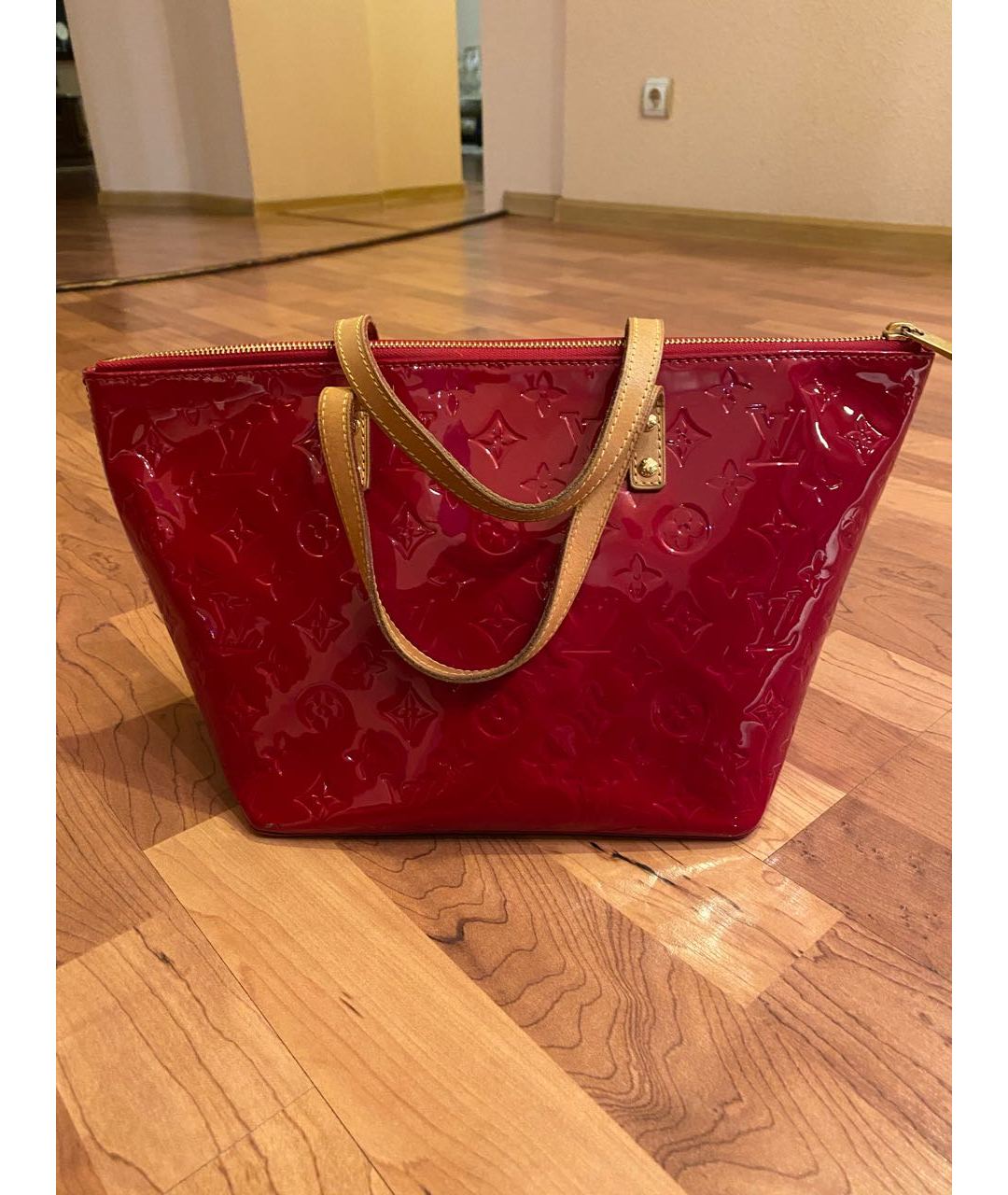 LOUIS VUITTON PRE-OWNED Красная сумка тоут из лакированной кожи, фото 3