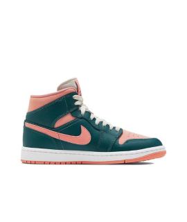 

Высокие кроссовки / кеды JORDAN