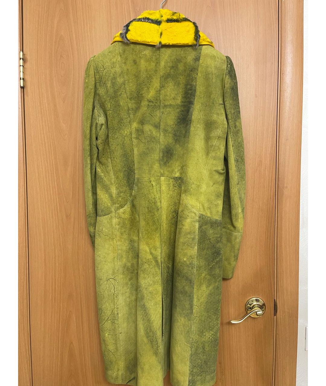 VERSACE JEANS COUTURE Зеленые замшевое пальто, фото 2