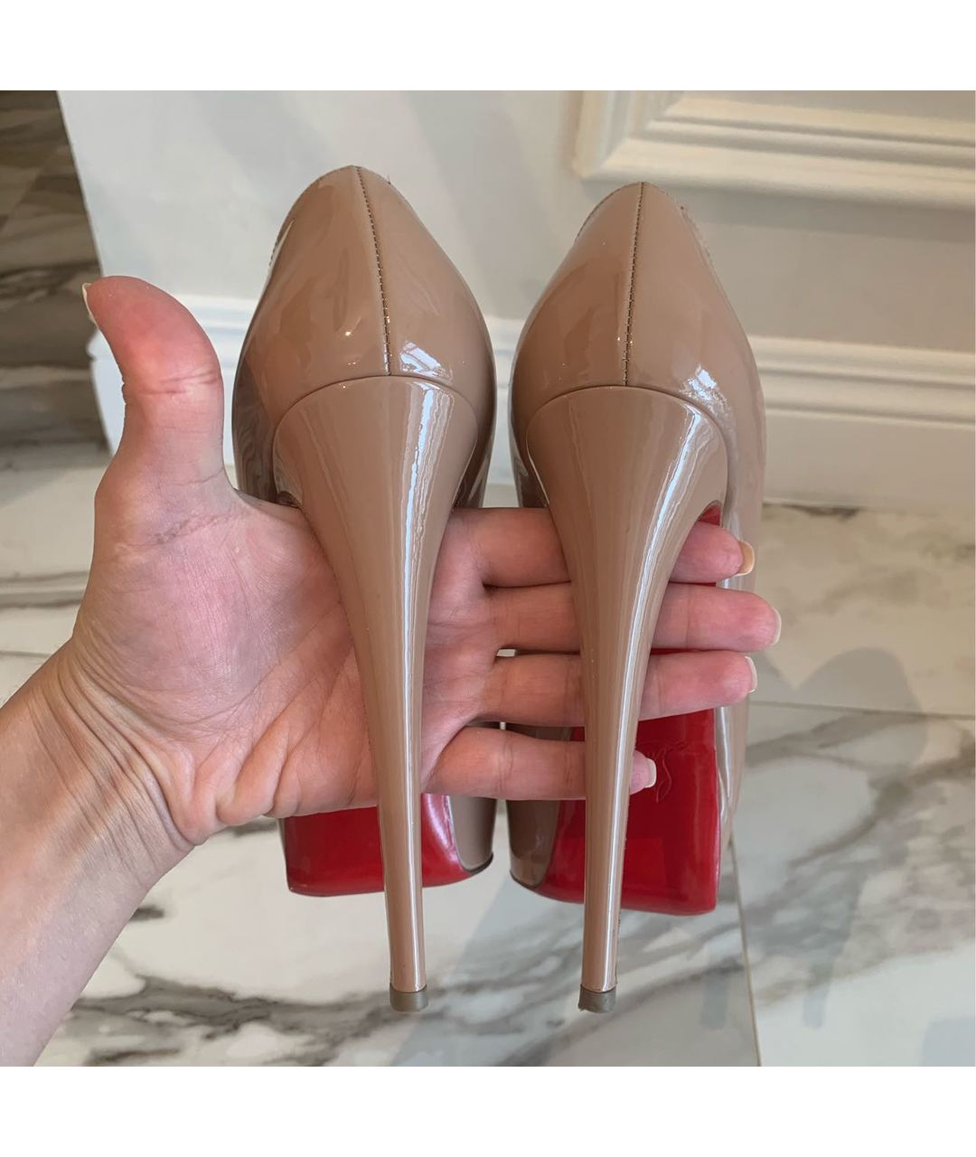 CHRISTIAN LOUBOUTIN Бежевые туфли из лакированной кожи, фото 4