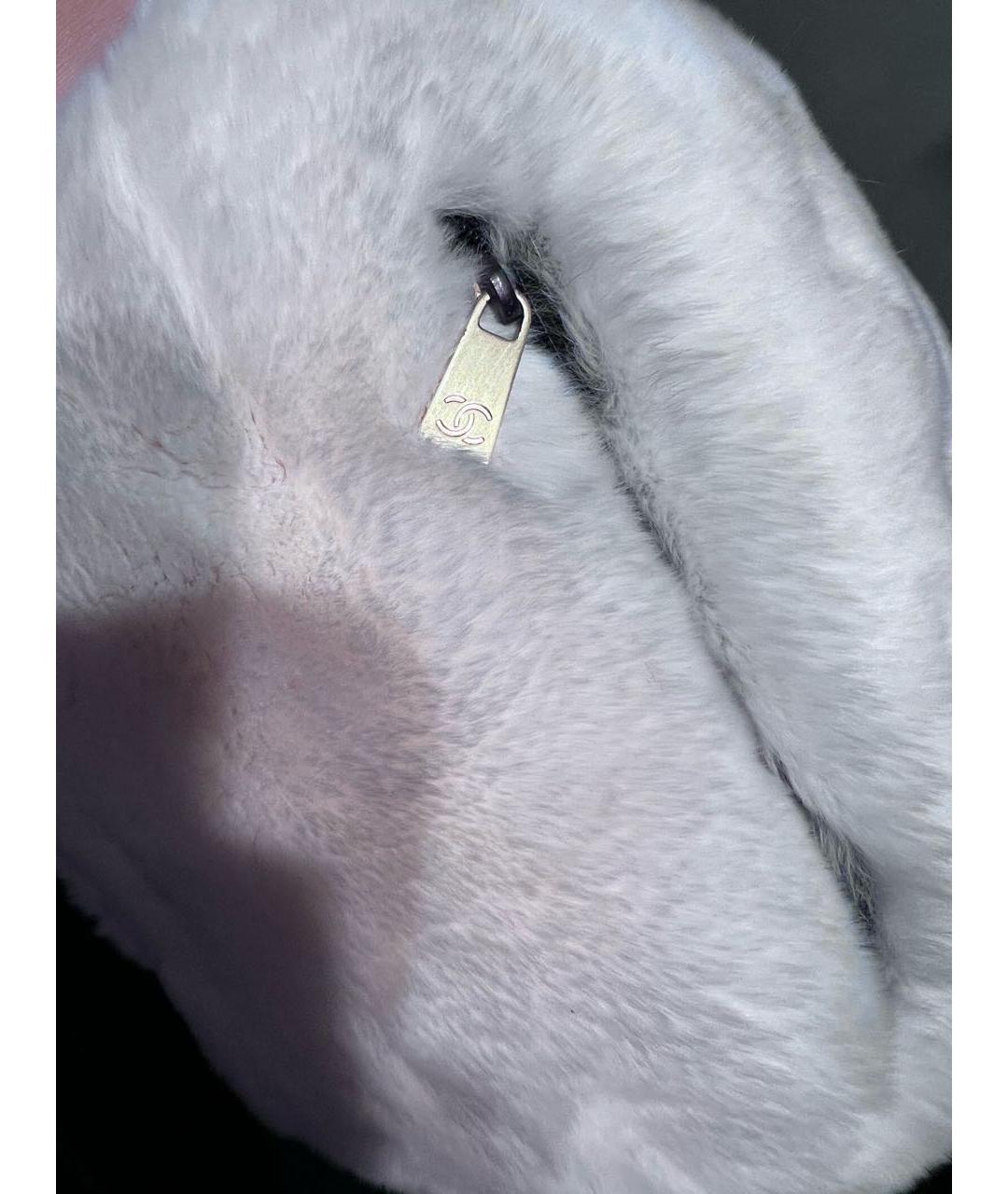 CHANEL PRE-OWNED Белая меховая сумка через плечо, фото 7