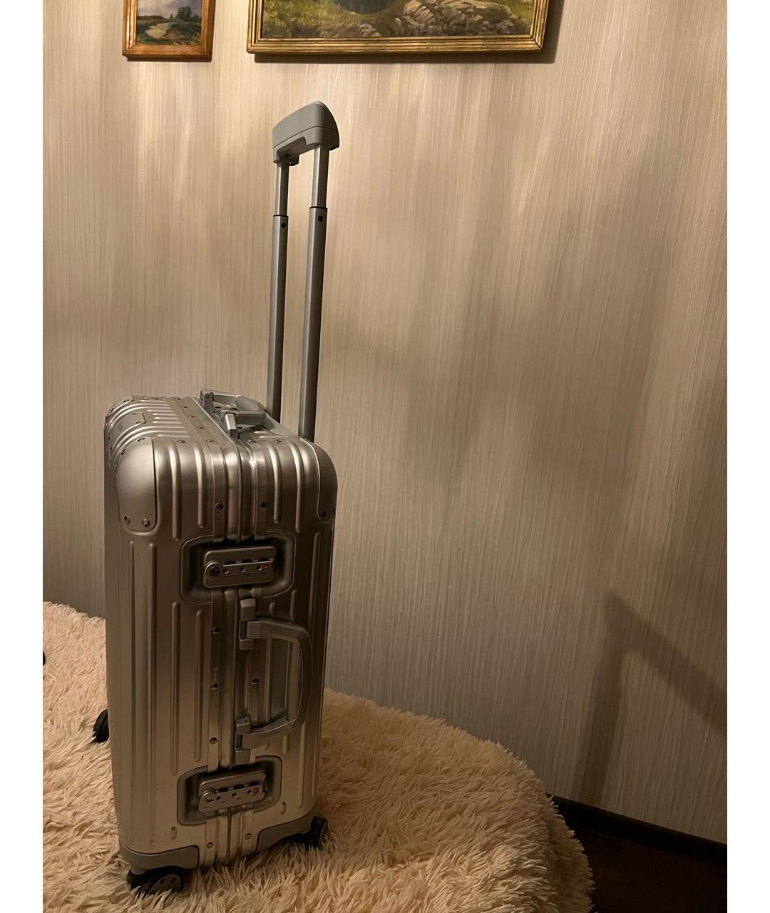 Rimowa Серебрянный чемодан, фото 3