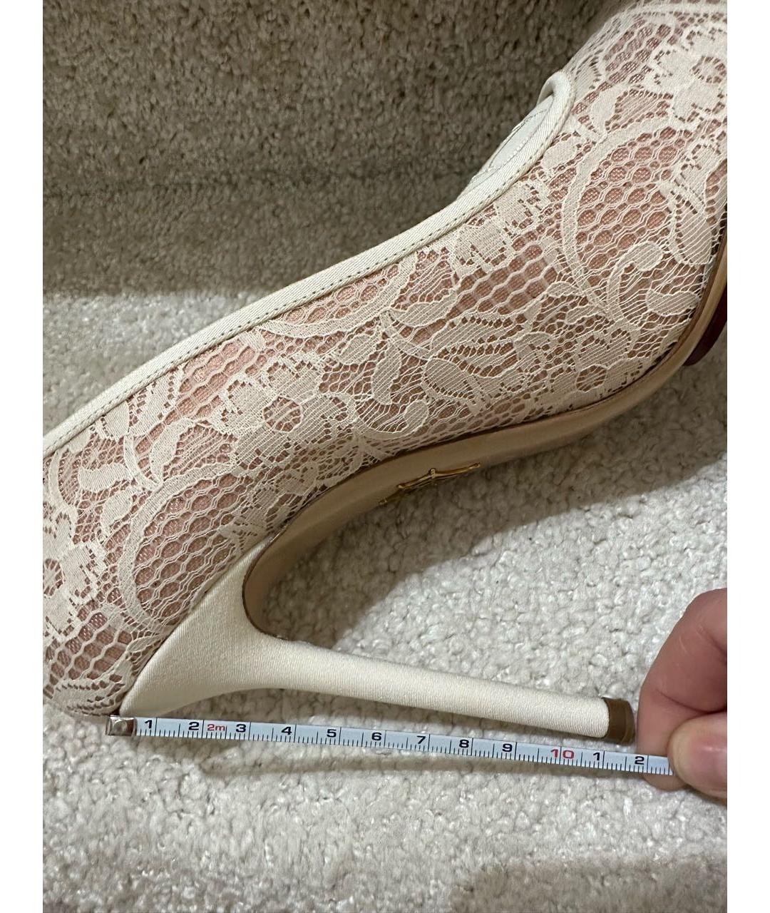 CHARLOTTE OLYMPIA Бежевые текстильные туфли, фото 6