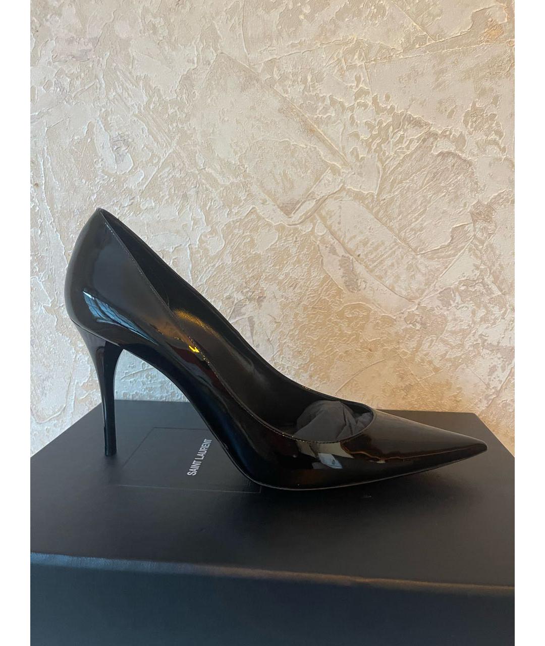 SAINT LAURENT Черные свадебные туфли на среднем каблуке из лакированной кожи, фото 9