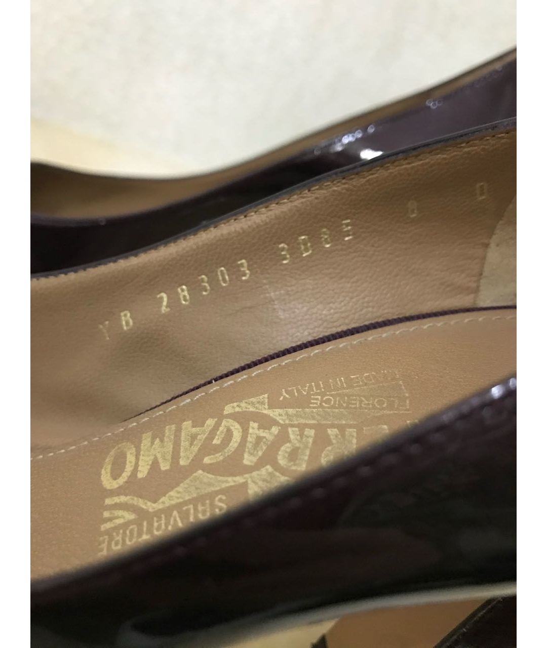 SALVATORE FERRAGAMO Бордовые туфли из лакированной кожи, фото 5