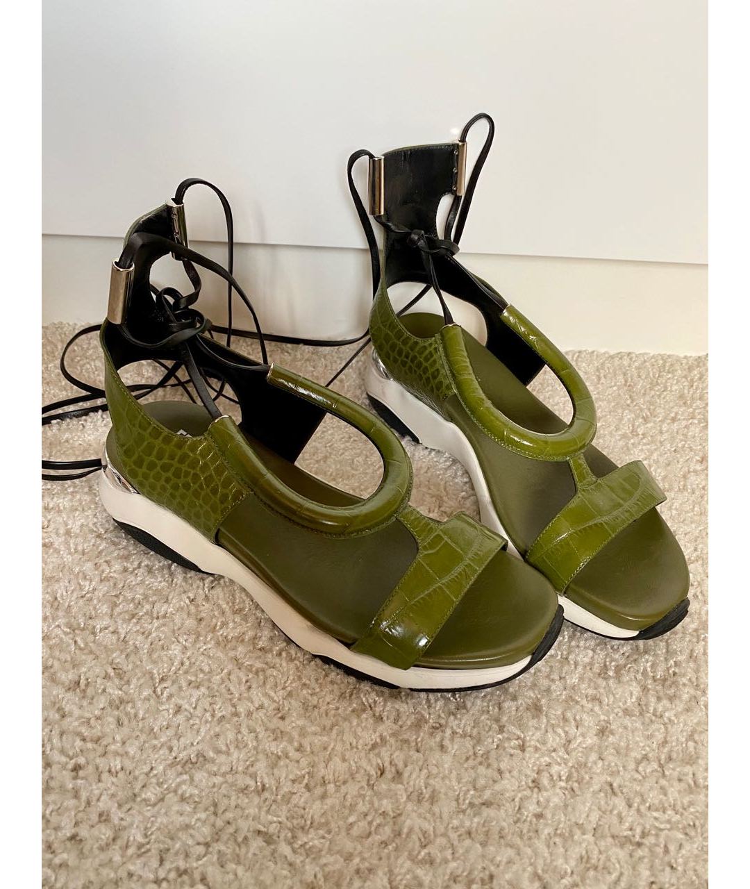 SALVATORE FERRAGAMO Зеленые кожаные сандалии, фото 6
