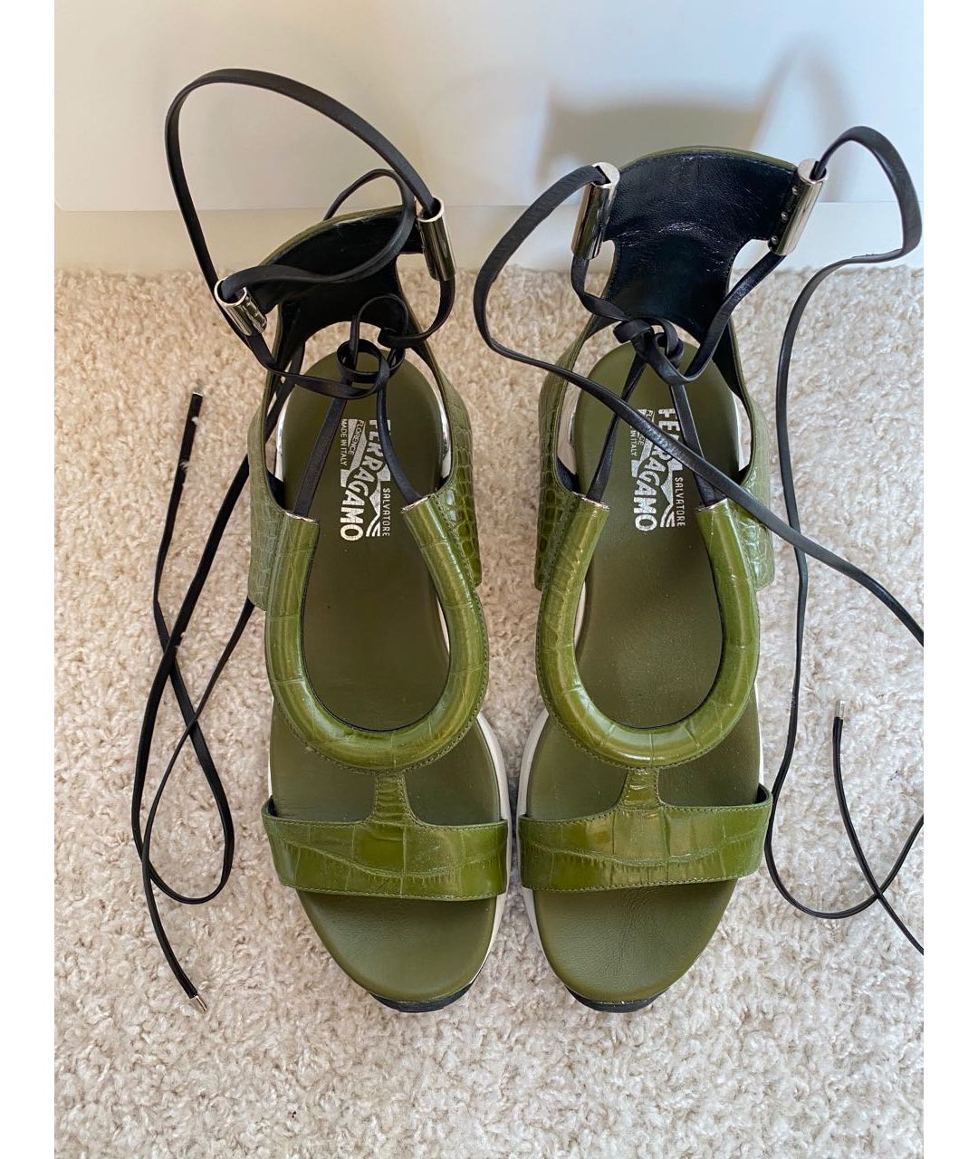 SALVATORE FERRAGAMO Зеленые кожаные сандалии, фото 2