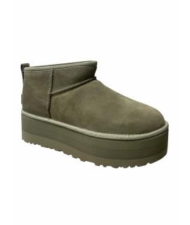 

Ботинки UGG AUSTRALIA