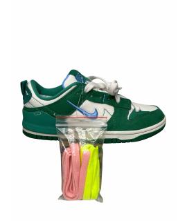 

Кроссовки NIKE