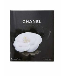 

Книга CHANEL PRE-OWNED