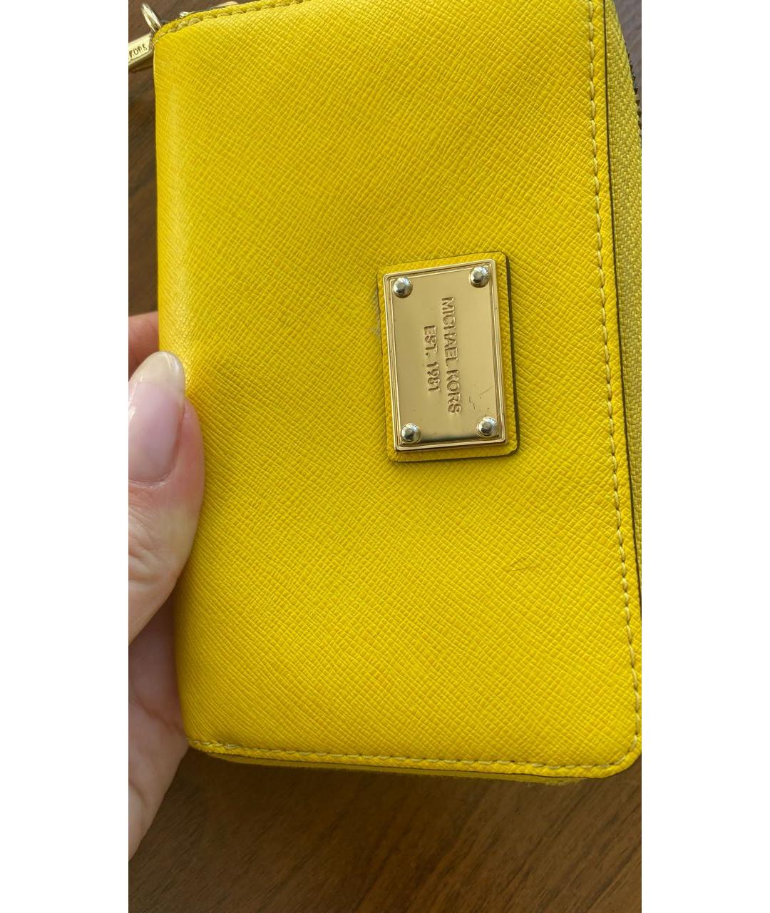 MICHAEL KORS Желтый кошелек, фото 4