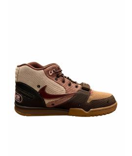 

Высокие кроссовки / кеды NIKE