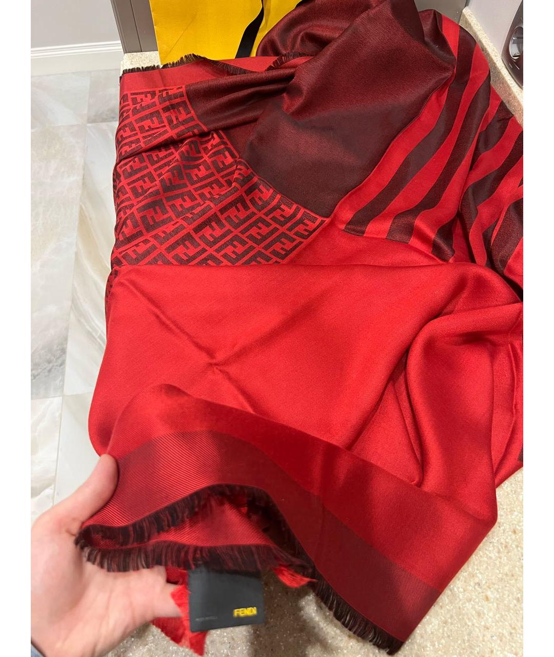 FENDI Красный платок, фото 2