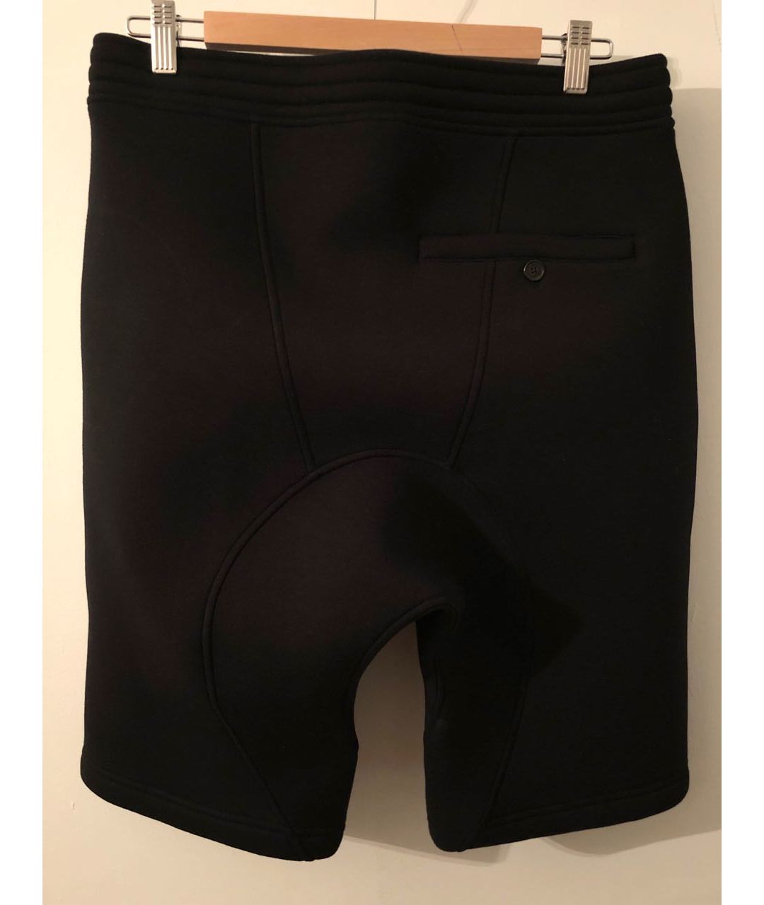 NEIL BARRETT Черные вискозные шорты, фото 6