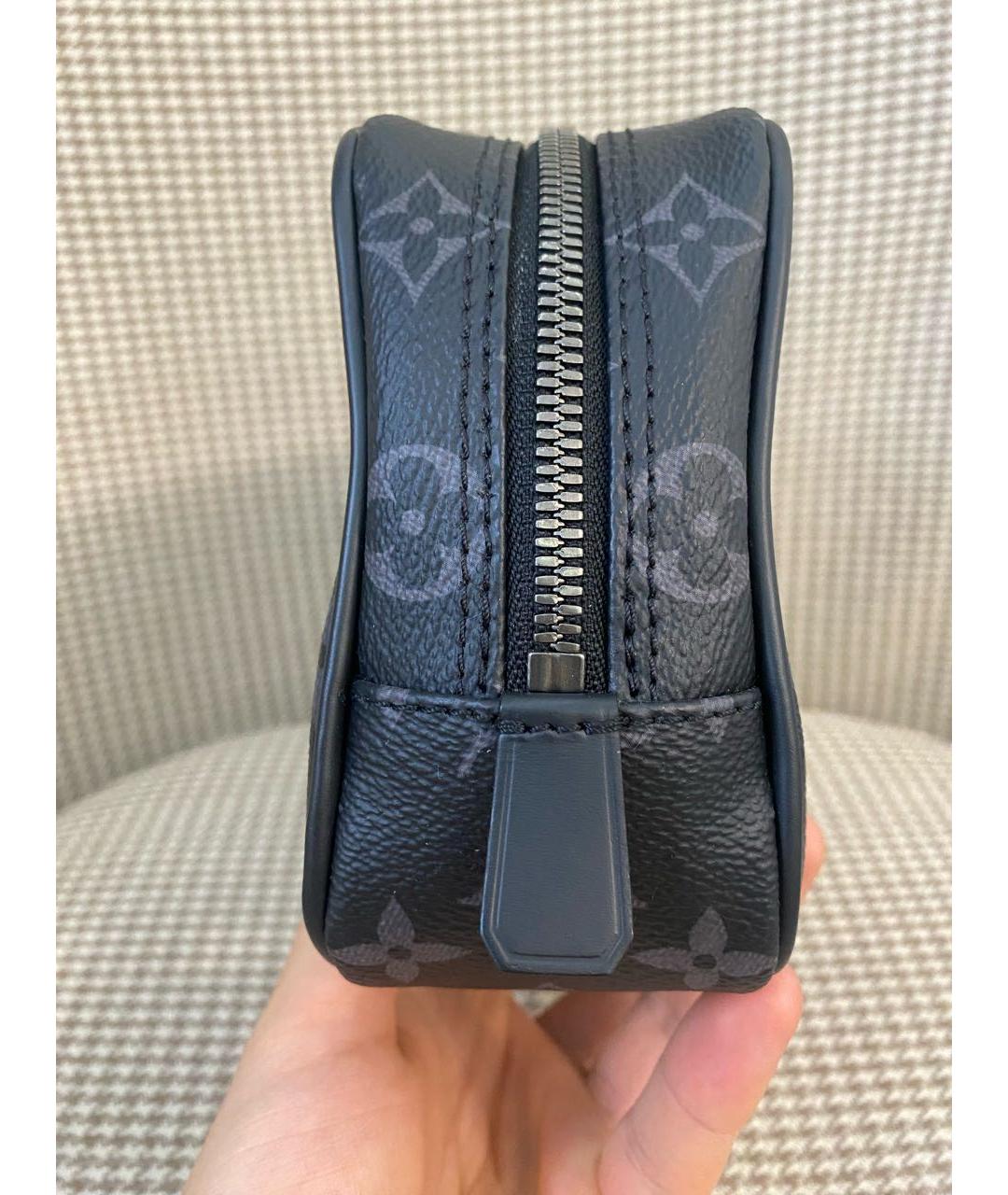 LOUIS VUITTON Черная барсетка, фото 4