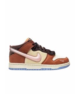 

Низкие кроссовки / кеды NIKE