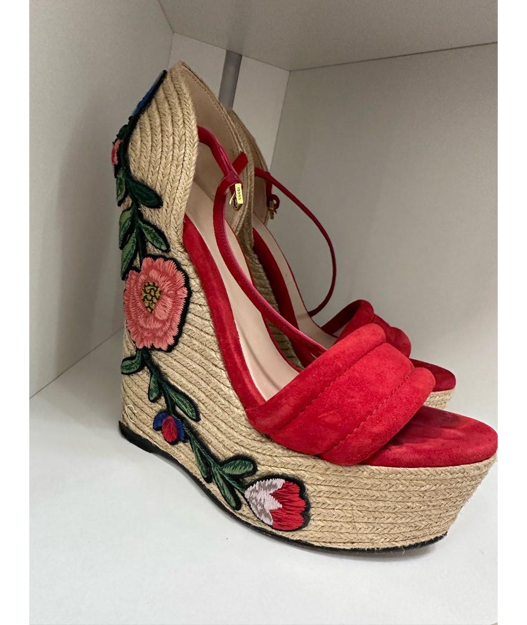 GUCCI Красные замшевые босоножки, фото 4