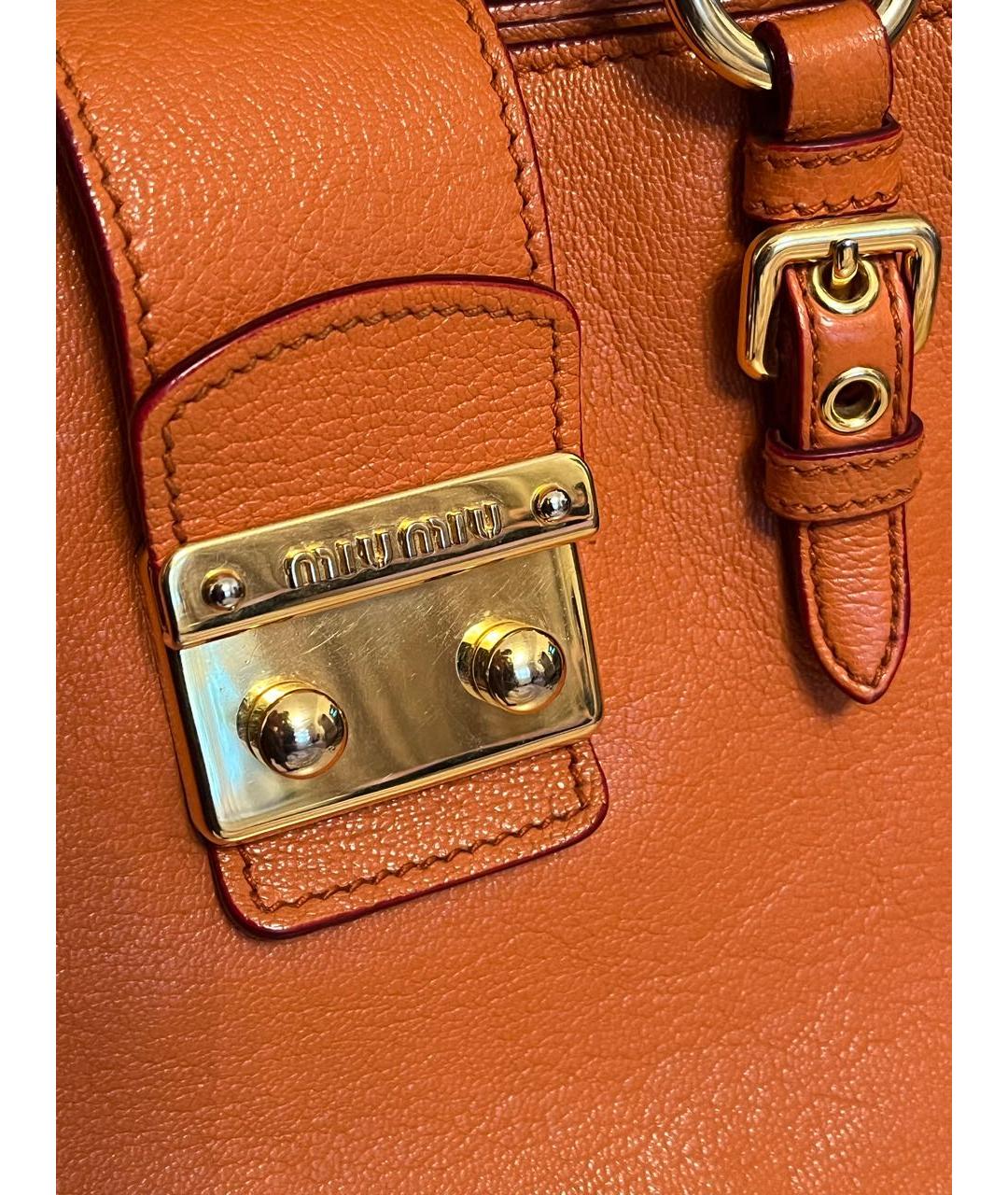 MIU MIU Оранжевая кожаная сумка через плечо, фото 2