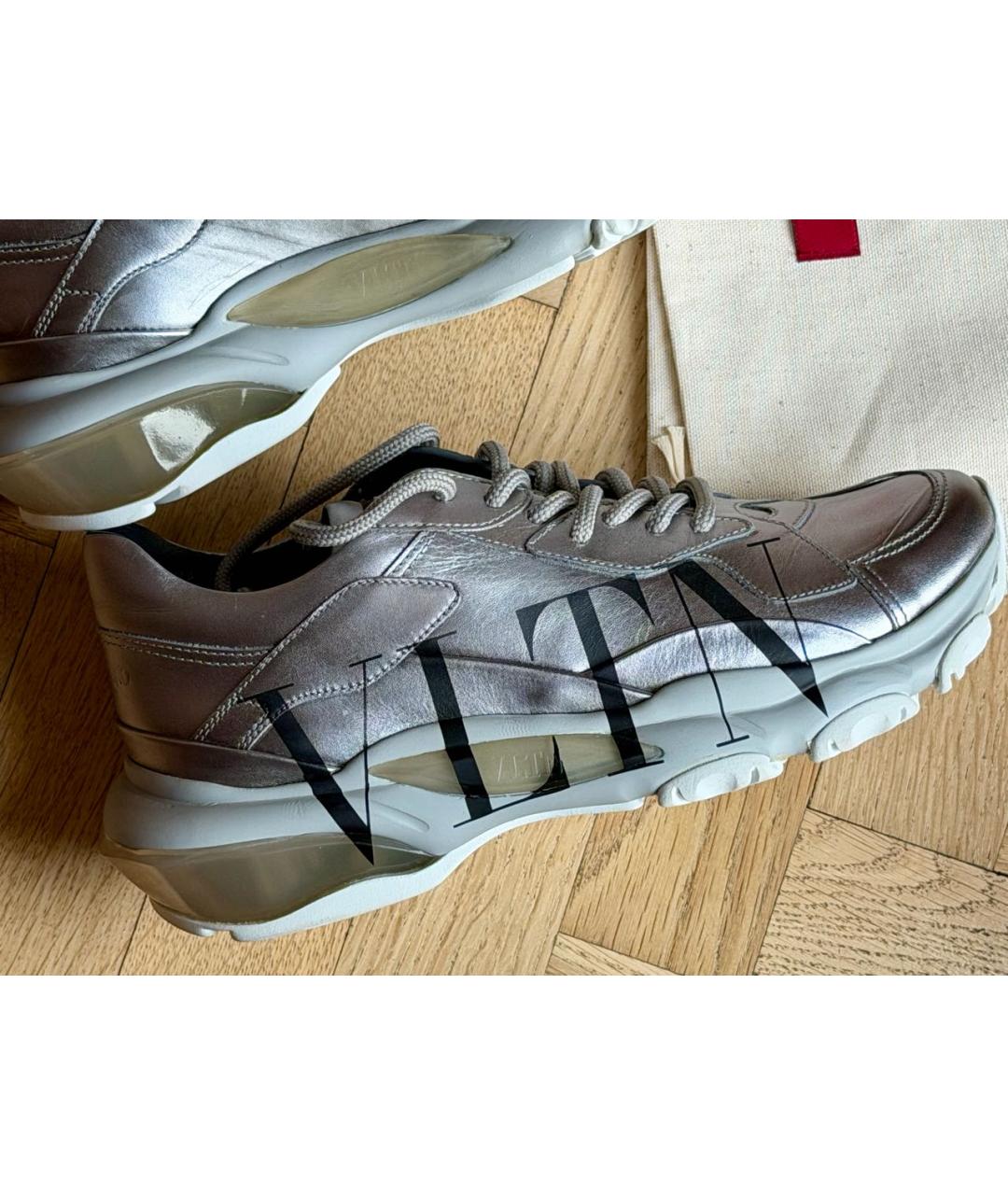 VALENTINO Серебряные кожаные кроссовки, фото 7