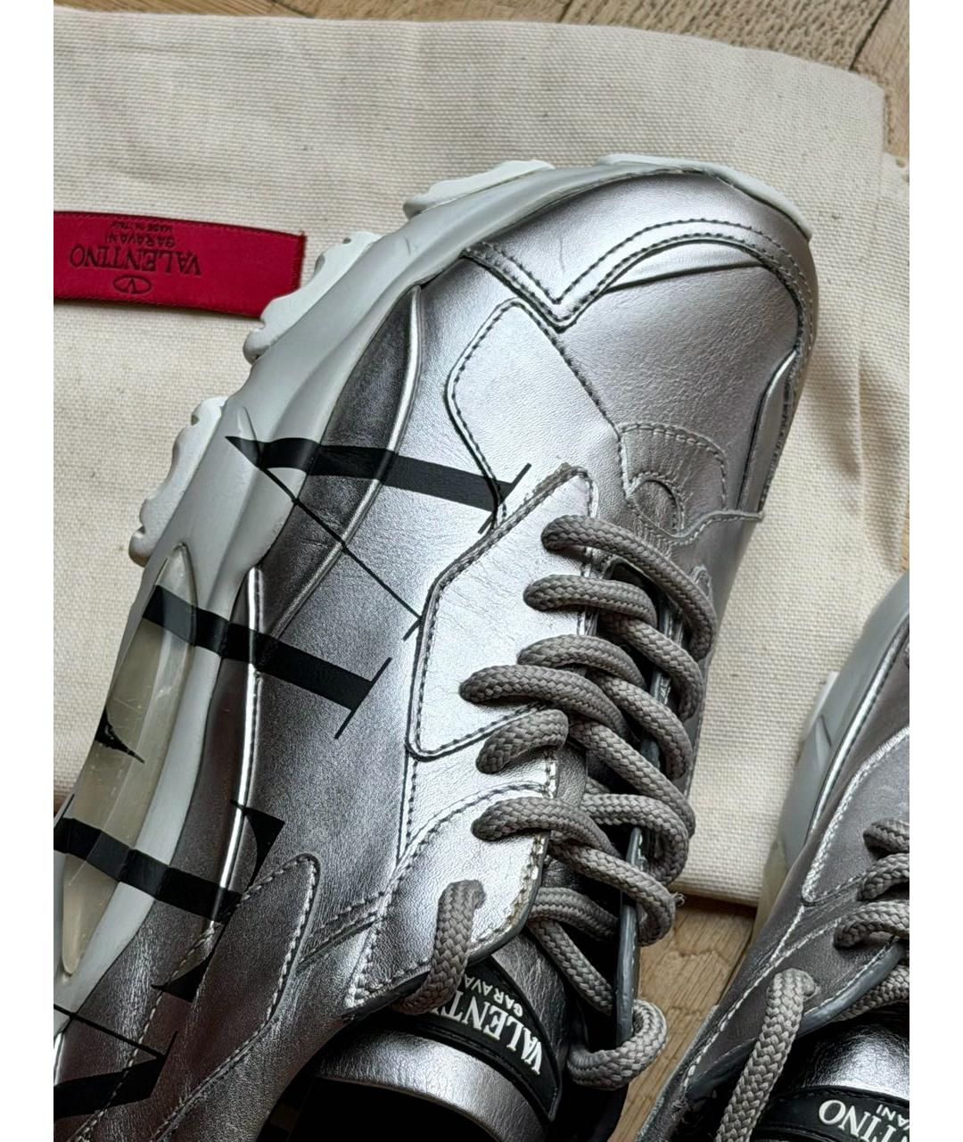 VALENTINO Серебряные кожаные кроссовки, фото 8