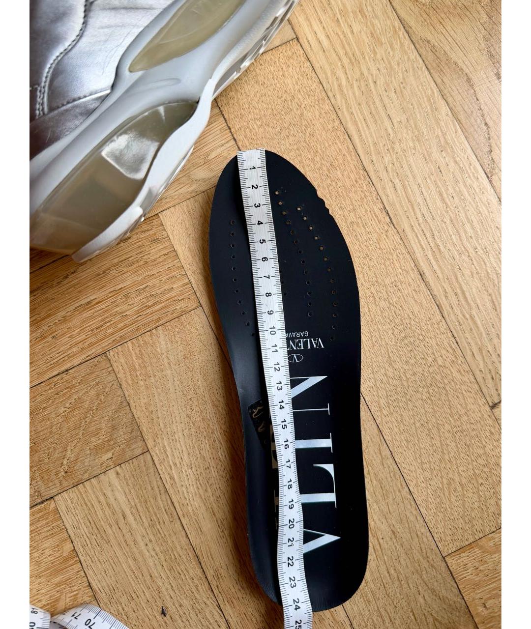 VALENTINO Серебряные кожаные кроссовки, фото 5