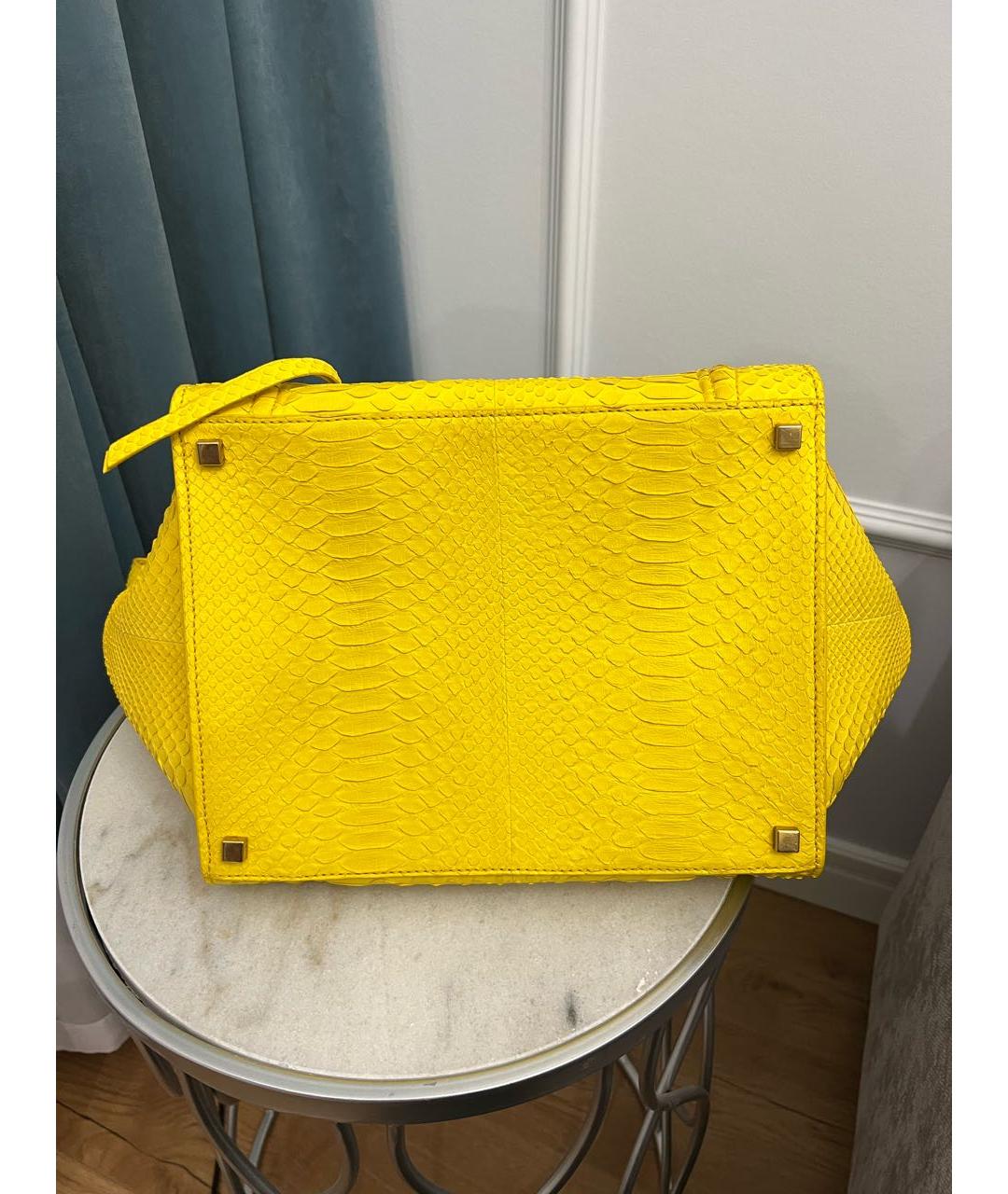 CELINE PRE-OWNED Желтая сумка с короткими ручками из экзотической кожи, фото 3