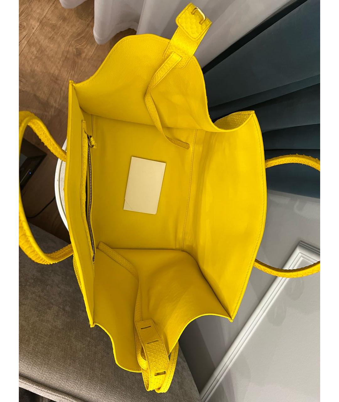 CELINE PRE-OWNED Желтая сумка с короткими ручками из экзотической кожи, фото 6